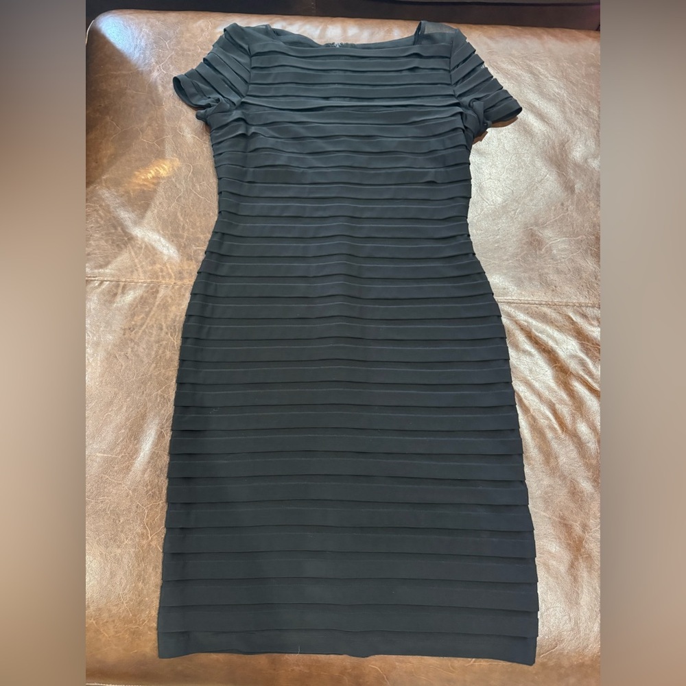Elegant Adrianna Papell Black Dress